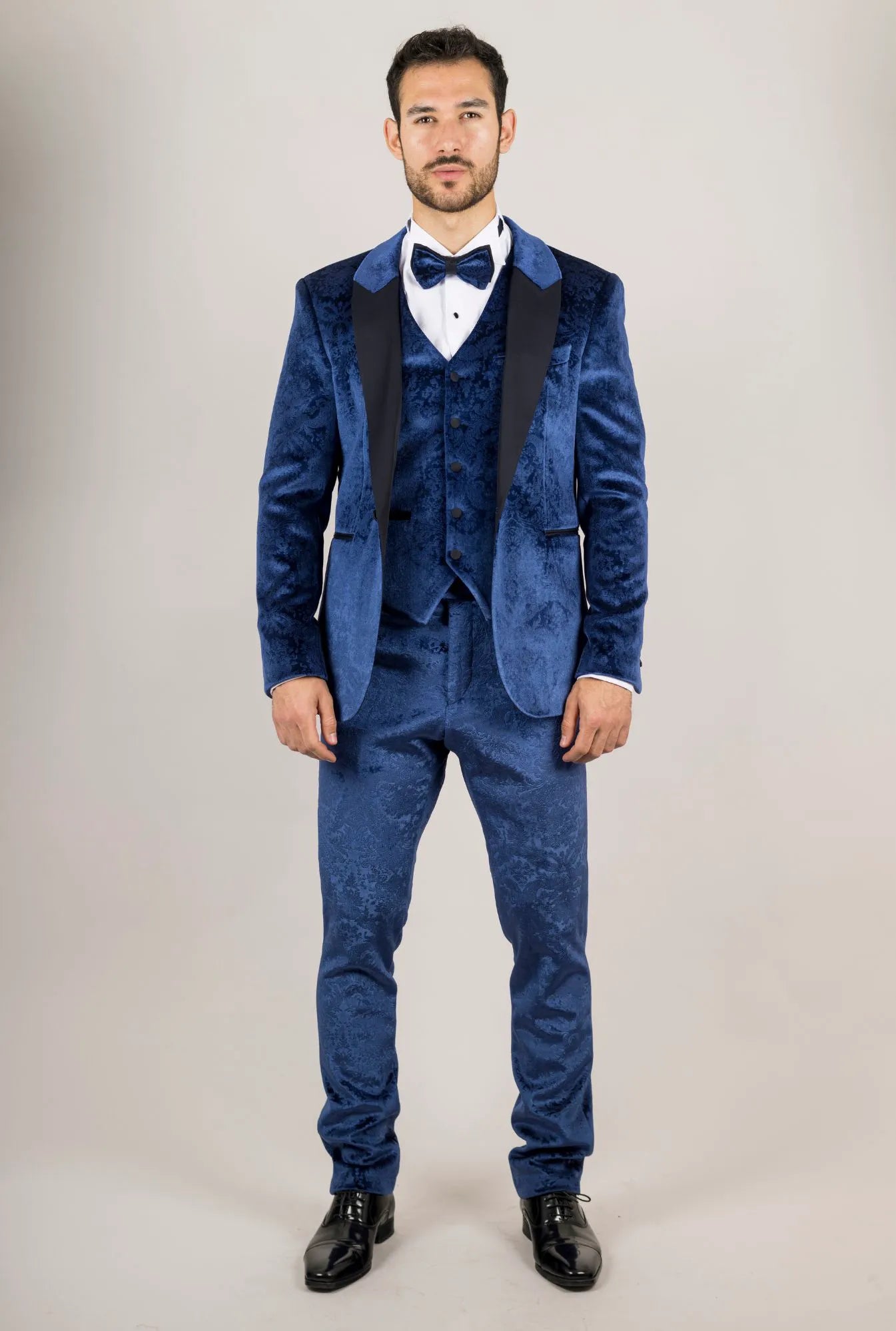 34" Jacket 28" Trousers, 36" Jacket 30" Trousers, 38" Jacket 32" Trousers, 40" Jacket 34" Trousers, 42" Jacket 36" Trousers, 44" Jacket 38" Trousers, 46" Jacket 40" Trousers, 48" Jacket 42" Trousers, 50" Jacket 40" Trousers, 50" Jacket 42" Trousers, 50" Jacket 44" Trousers, 52" Jacket 42" Trousers, 52" Jacket 44" Trousers, 52" Jacket 46" Trousers, 54" Jacket 44" Trousers, 54" Jacket 46" Trousers