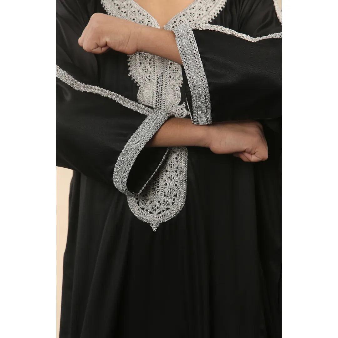 HM62-kids_thobe_Black-Silver_32, HM62-kids_thobe_Black-Silver_34, HM62-kids_thobe_Black-Silver_36, HM62-kids_thobe_Black-Silver_38, HM62-kids_thobe_Black-Silver_40, HM62-kids_thobe_Black-Silver_42, HM62-kids_thobe_Black-Silver_44, HM62-kids_thobe_Black-Silver_46, HM62-kids_thobe_Black-Silver_48, HM62-kids_thobe_Black-Silver_50